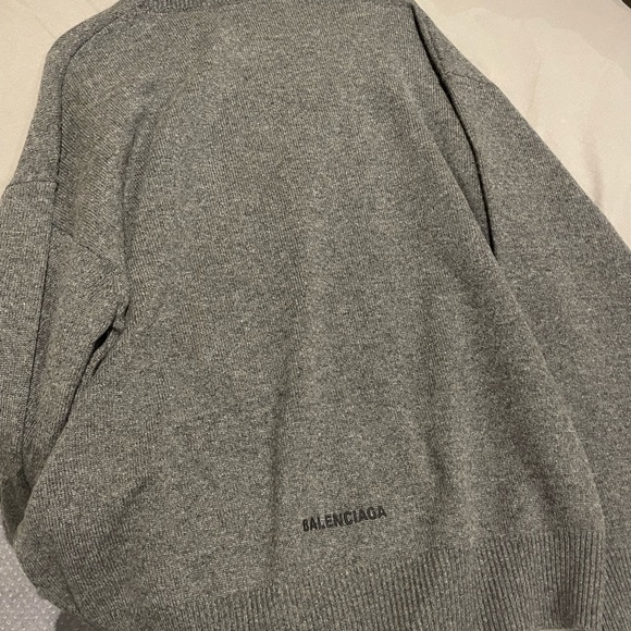 Balenciaga Grey Crewneck Shirt - Picture 3 of 7